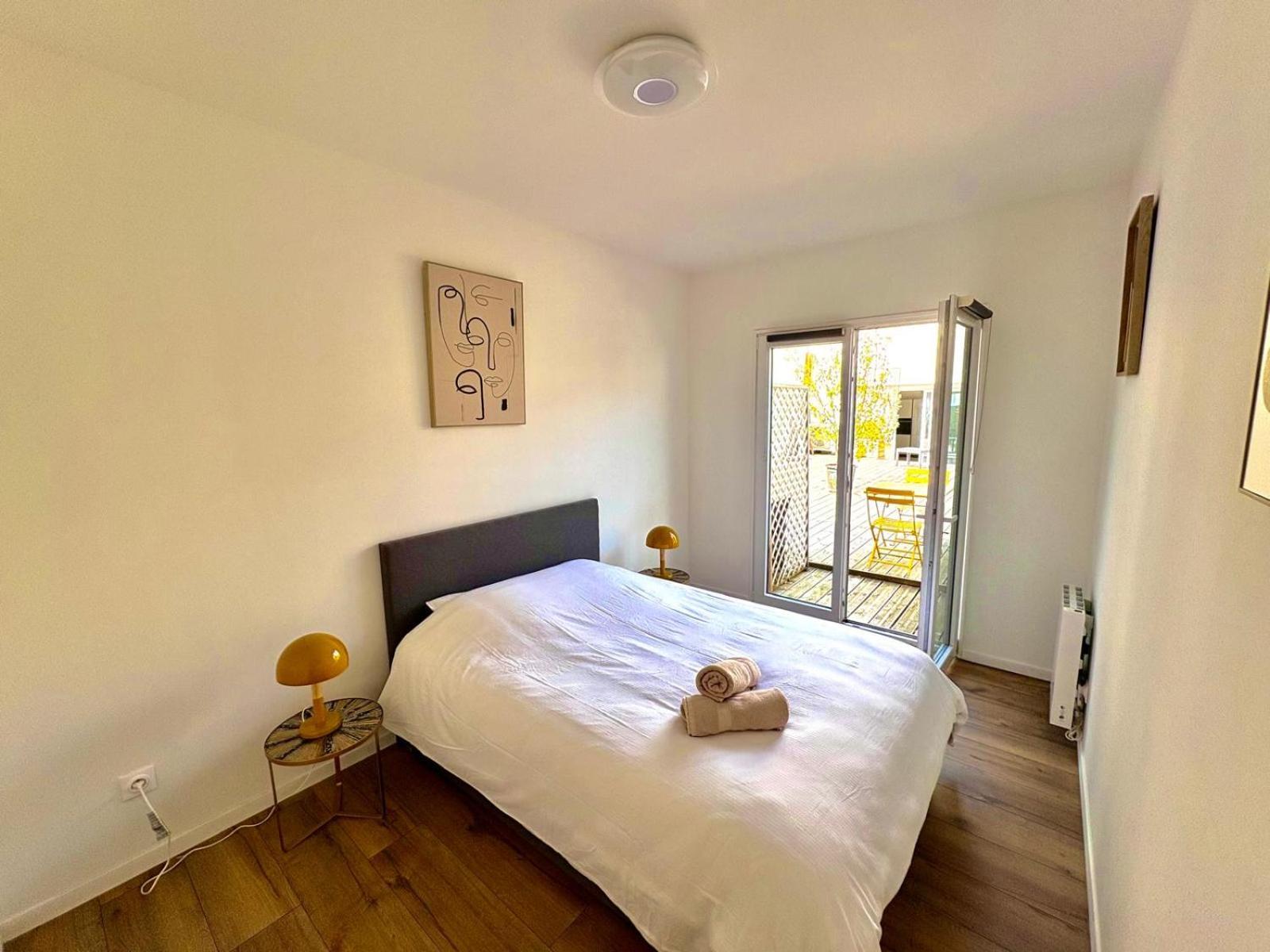 Loft 250 M2 Toit Terrasse Parking Netflix Apartment *
